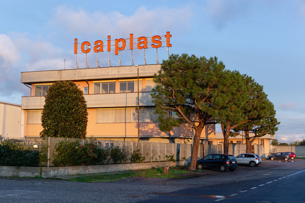 insegna icaiplast